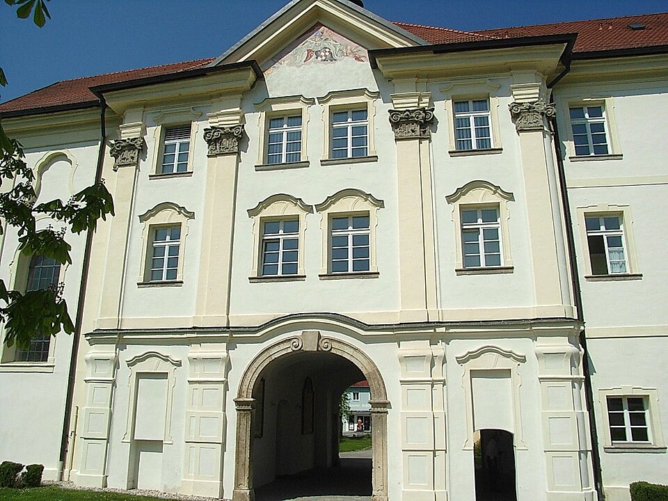 Rathaus in Aldersbach – Fenster-Gurus vermittelt Fachbetriebe in Aldersbach