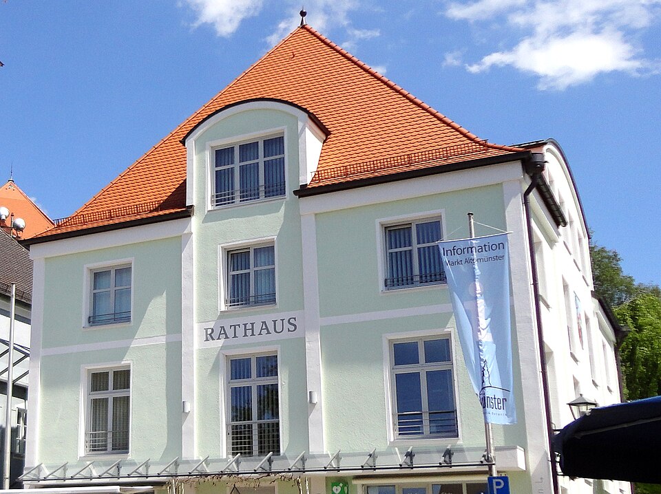 Fenster-Fachbetriebe in Altomünster: Rathaus – Foto: GFHund Fenster-Fachbetriebe in Altomünster: Rathaus