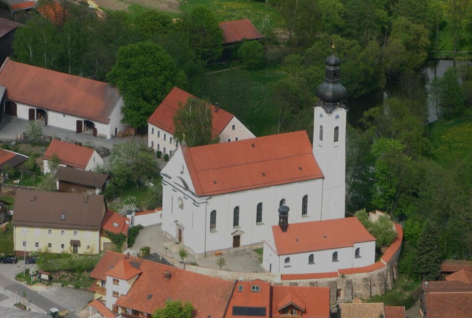 Fenster-Gurus in Arnschwang – Kirche (Foto: Alois Heitzer) Kirche in Arnschwang – Fenster-Gurus vermittelt Fachbetriebe in Arnschwang