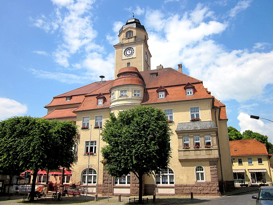 Fenster-Fachbetriebe in Artern: Rathaus – Foto: X-Weinzar Fenster-Fachbetriebe in Artern: Rathaus