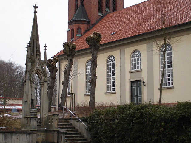 Fenster-Fachbetriebe in Bad Fallingbostel: Denkmal – Foto: Wikimedia-Autor Fenster-Fachbetriebe in Bad Fallingbostel: Denkmal