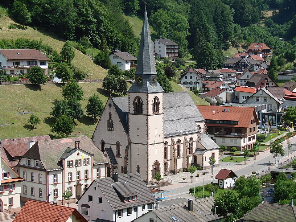Kirche in Bad Peterstal-Griesbach – Fenster-Gurus vermittelt Fachbetriebe in Bad Peterstal-Griesbach
