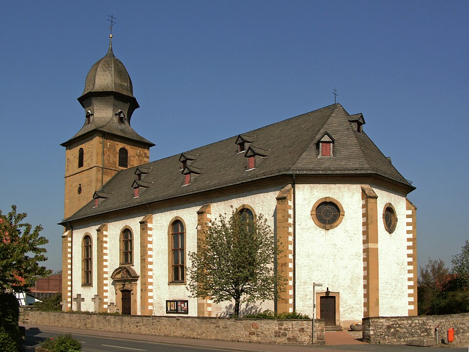 Fenster-Fachbetriebe in Bad Salzdetfurth: St.-Cosmas-und-Damian-Kirche