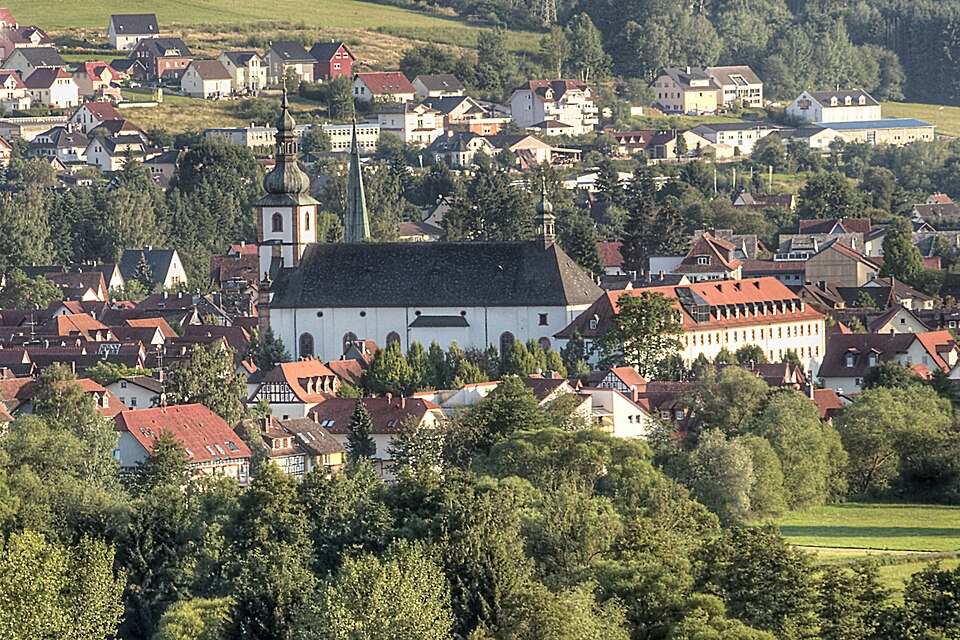 Fenster-Fachbetriebe in Bad Soden-Salmünster: St. Peter und-Paul, Kloster