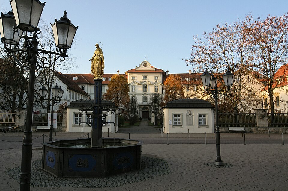 Fenster-Fachbetriebe in Bad Wurzach: Schloss und Stadtbrunnen