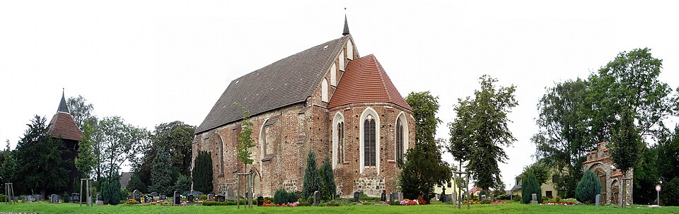 Kirche in Bentwisch – Fenster-Gurus vermittelt Fachbetriebe in Bentwisch
