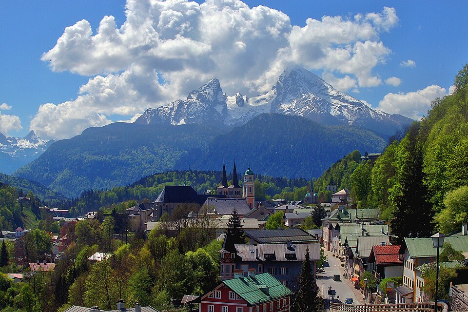 Fenster-Fachbetriebe in Berchtesgaden: Stadtansicht – Foto: Eric Sorenson Fenster-Fachbetriebe in Berchtesgaden: Stadtansicht