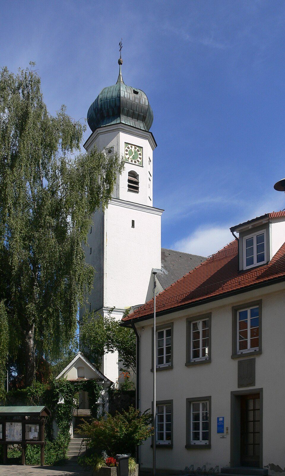 Pfarrkirche in Bergatreute – Fenster-Gurus vermittelt Fachbetriebe in Bergatreute