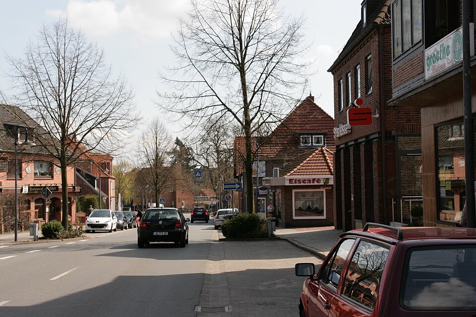 Fenster-Fachbetriebe in Bienenbüttel: Bahnhofstraße – Foto: Frank Vincentz Fenster-Fachbetriebe in Bienenbüttel: Bahnhofstraße