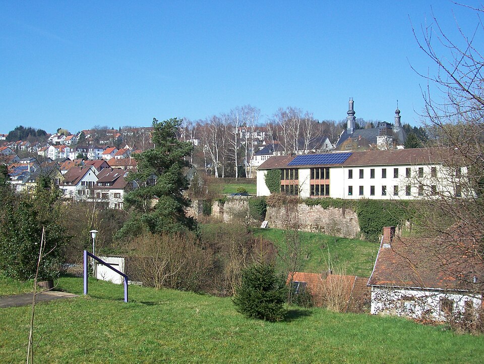 Fenster-Fachbetriebe in Blieskastel: Schlossberg – Foto: Mstp77 Fenster-Fachbetriebe in Blieskastel: Schlossberg