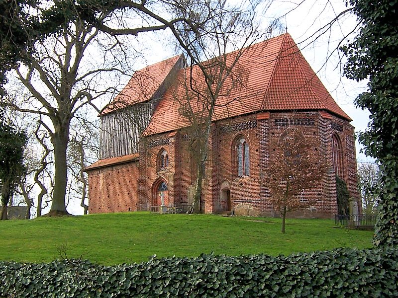 Kirche in Bobitz – Fenster-Gurus vermittelt Fachbetriebe in Bobitz