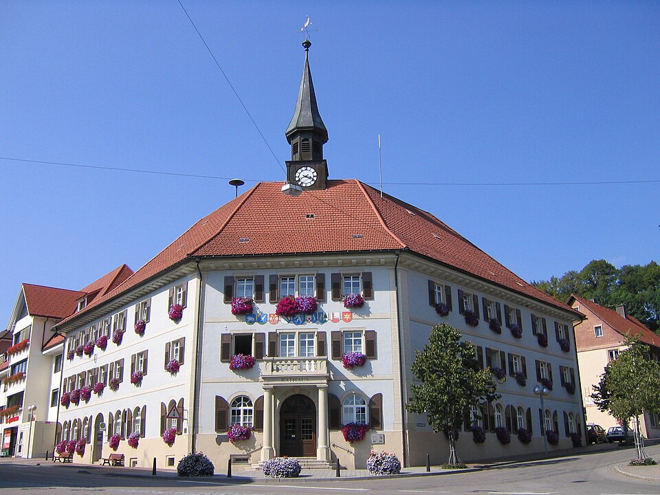Fenster-Fachbetriebe in Bonndorf: Bonndorfer Rathaus