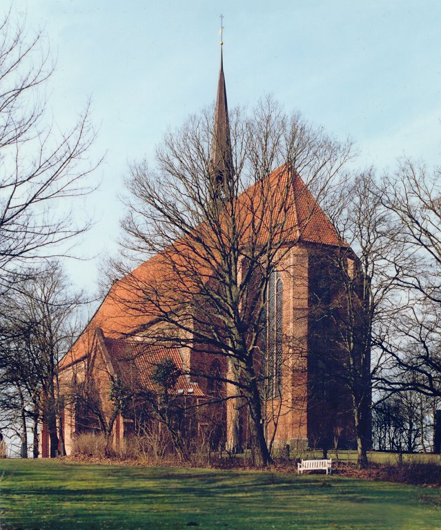 Fenster-Fachbetriebe in Bordesholm: Klosterkirche – Foto: Uwe Barghaan Fenster-Fachbetriebe in Bordesholm: Klosterkirche