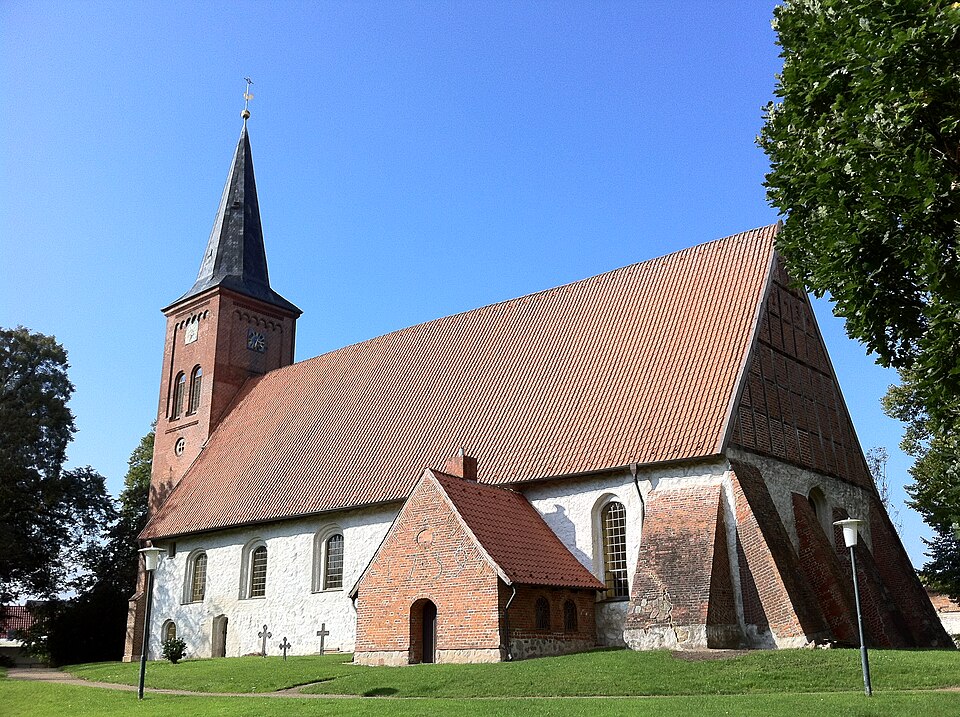 Fenster-Gurus in Bornhöved – Evangelische Vicelinkirche (Foto: Jan Hendrik Hansen) Evangelische Vicelinkirche in Bornhöved – Fenster-Gurus vermittelt Fachbetriebe in Bornhöved