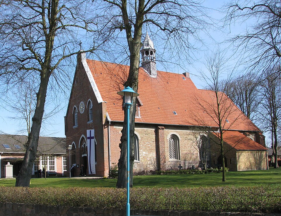 Fenster-Fachbetriebe in Bredstedt: St. Nicolai-Kirche – Foto: Goegeo Fenster-Fachbetriebe in Bredstedt: St. Nicolai-Kirche
