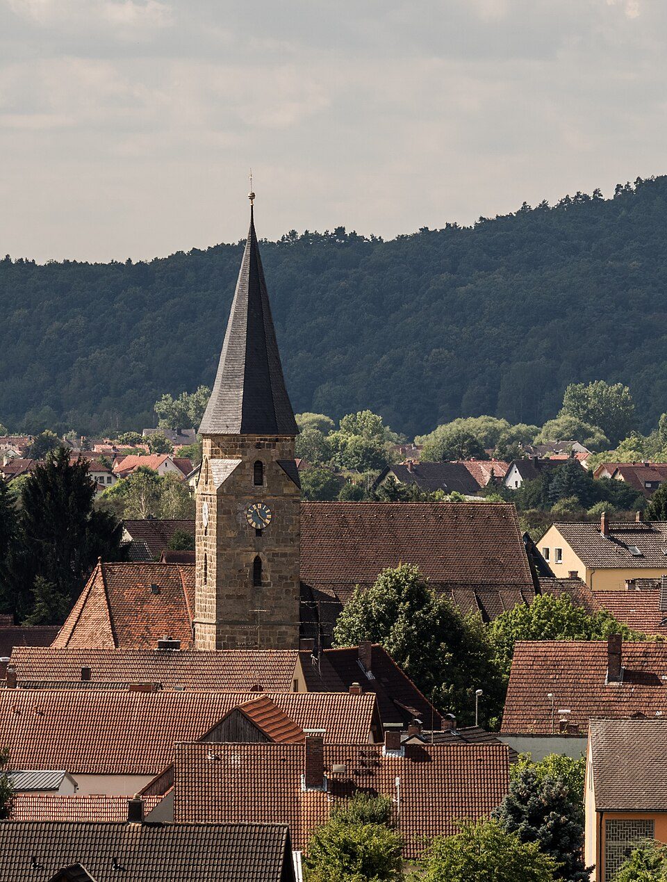 Fenster-Gurus in Breitengüßbach – Ansicht von Breitengüßbach (Foto: Ermell) Fenster-Gurus in Breitengüßbach – Ansicht von Breitengüßbach
