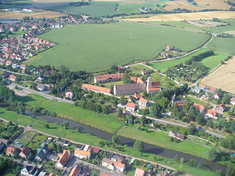 Fenster-Gurus in Breitungen/Werra – Ansicht von Breitungen/Werra (Foto: ThomasBreitungen at German Wikipedia) Fenster-Gurus in Breitungen/Werra – Ansicht von Breitungen/Werra