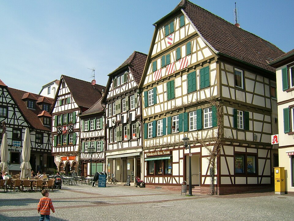 Fenster-Fachbetriebe in Bretten: Stadtansicht – Foto: LoKiLeCh Fenster-Fachbetriebe in Bretten: Stadtansicht
