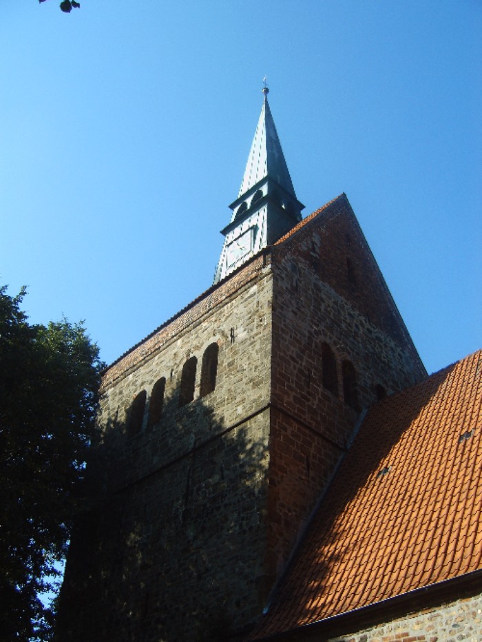 Fenster-Fachbetriebe in Bruchhausen-Vilsen: Turm St. Cyriakus Kirche