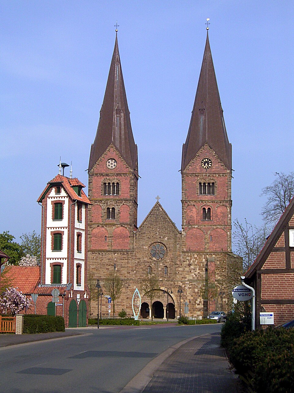 Fenster-Gurus in Bücken – Ansicht von Bücken (Foto: M5923) Fenster-Gurus in Bücken – Ansicht von Bücken