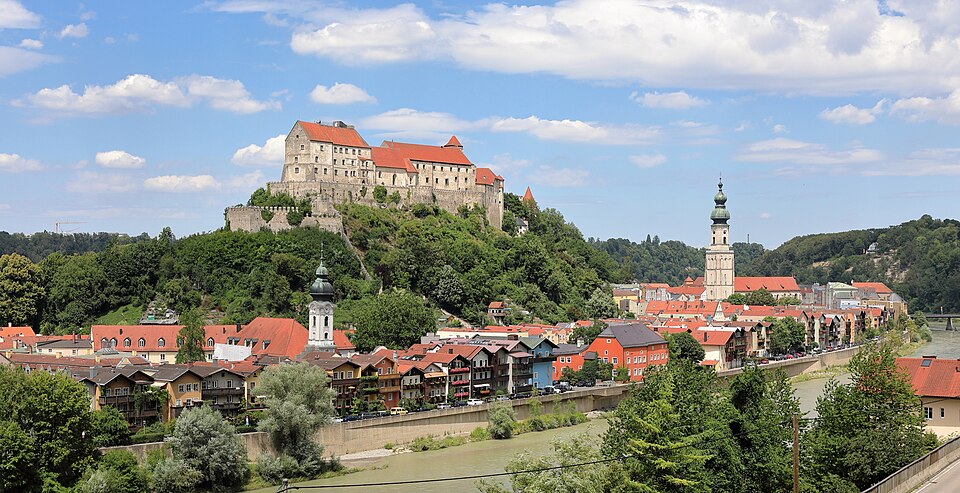 Fenster-Fachbetriebe in Burghausen: Stadtansicht