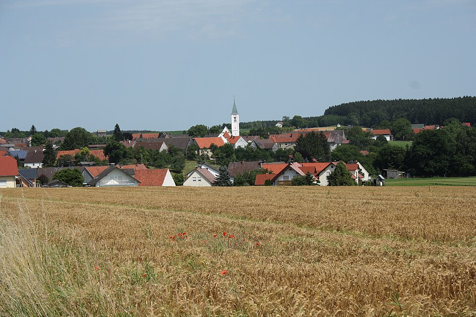 Fenster-Gurus in Burtenbach – Ansicht von Burtenbach (Foto: GFreihalter) Fenster-Gurus in Burtenbach – Ansicht von Burtenbach