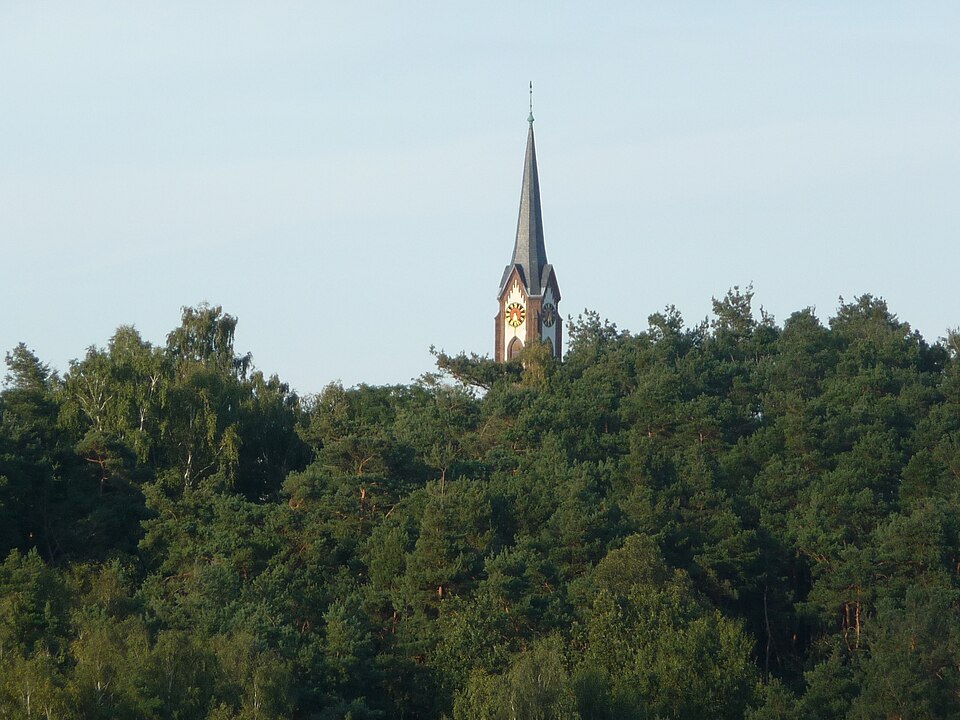 Kirche in Carlsberg – Fenster-Gurus vermittelt Fachbetriebe in Carlsberg