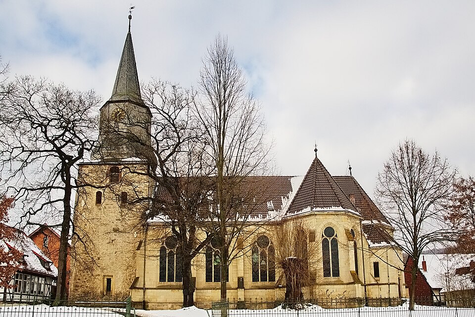 Fenster-Fachbetriebe in Delligsen: St. Georgs-Kirche
