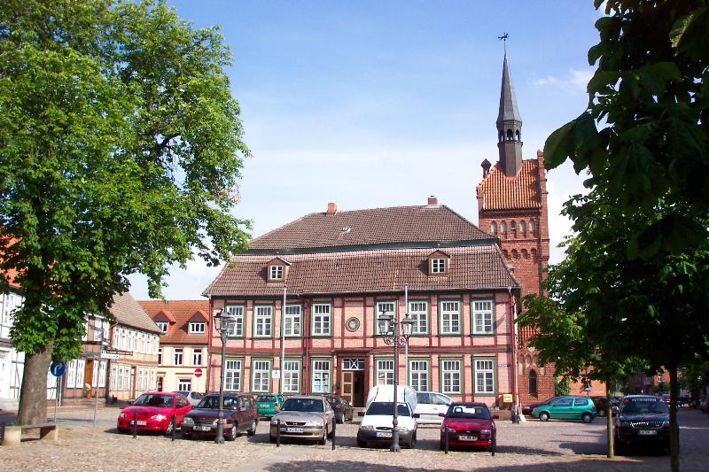 Rathaus in Dömitz – Fenster-Gurus vermittelt Fachbetriebe in Dömitz