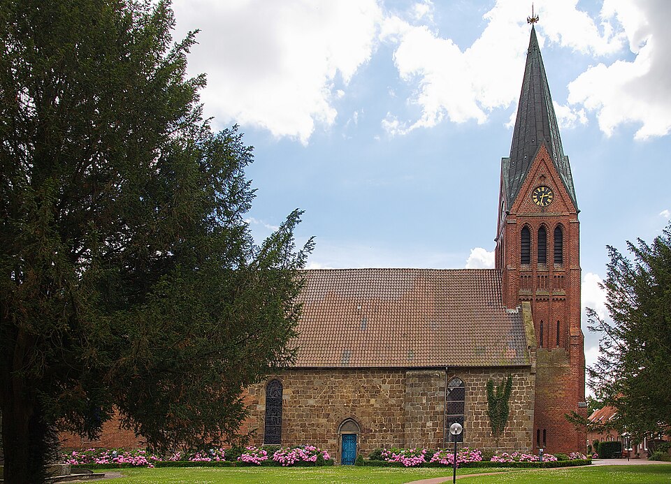 Fenster-Fachbetriebe in Dörverden: St. Cosmae und Damiani-Kirche
