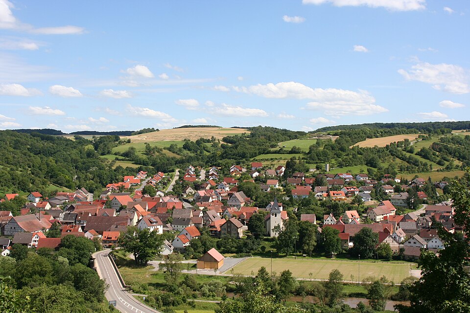 Fenster-Gurus in Dörzbach – Ansicht von Dörzbach (Foto: Rosenzweig) Fenster-Gurus in Dörzbach – Ansicht von Dörzbach