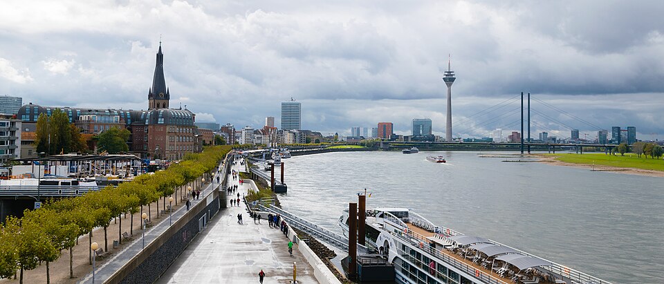 Fenster-Fachbetriebe in Düsseldorf: Panorama – Foto: Kai Pilger Fenster-Fachbetriebe in Düsseldorf: Panorama