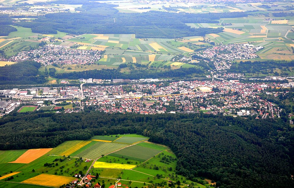 Fenster-Fachbetriebe in Ebersbach an der Fils: Luftbild – Foto: Photo: Andreas Praefcke Fenster-Fachbetriebe in Ebersbach an der Fils: Luftbild