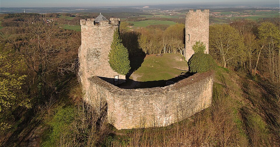 Ruine in Ebersburg – Fenster-Gurus vermittelt Fachbetriebe in Ebersburg