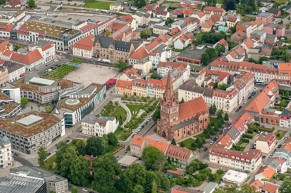 Fenster-Fachbetriebe in Eberswalde: Stadtansicht – Foto: Ralf Roletschek Fenster-Fachbetriebe in Eberswalde: Stadtansicht