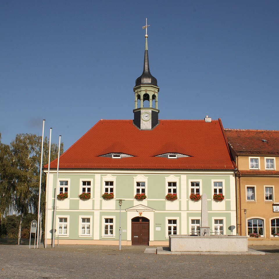 Fenster-Gurus in Elstra / Halštrow – Ansicht von Elstra / Halštrow (Foto: Spitzhofer) Fenster-Gurus in Elstra / Halštrow – Ansicht von Elstra / Halštrow