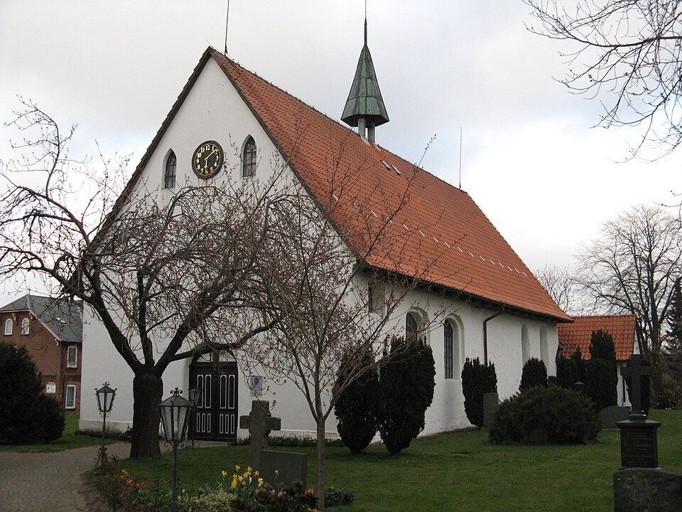 Fenster-Gurus in Erfde – Kirche (Foto: No machine-readable author provided. Southgeist assumed) Kirche in Erfde – Fenster-Gurus vermittelt Fachbetriebe in Erfde