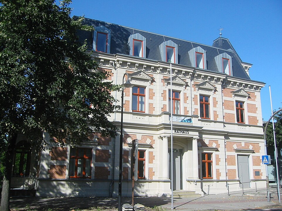 Fenster-Fachbetriebe in Erkner: Rathaus – Foto: Assenmacher Fenster-Fachbetriebe in Erkner: Rathaus