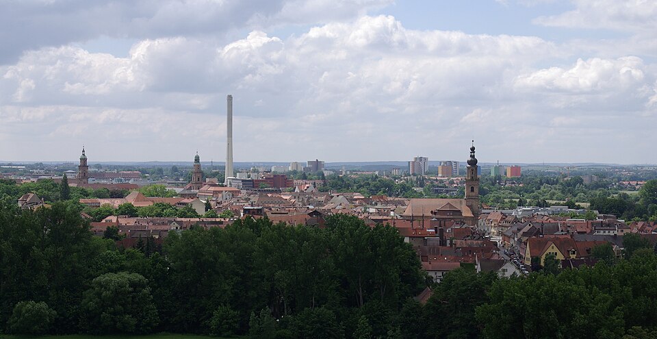 Fenster-Fachbetriebe in Erlangen: Blick vom Burgberg auf die Innenstadt