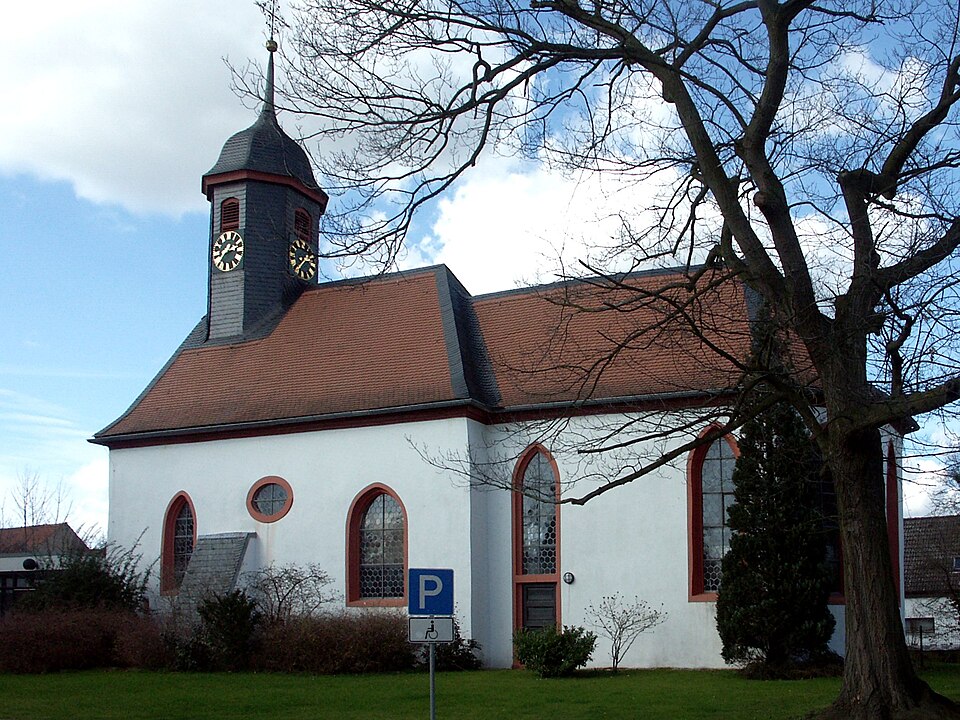 Fenster-Fachbetriebe in Erzhausen: Ev Kirche – Foto: Exilsaarländer Fenster-Fachbetriebe in Erzhausen: Ev Kirche