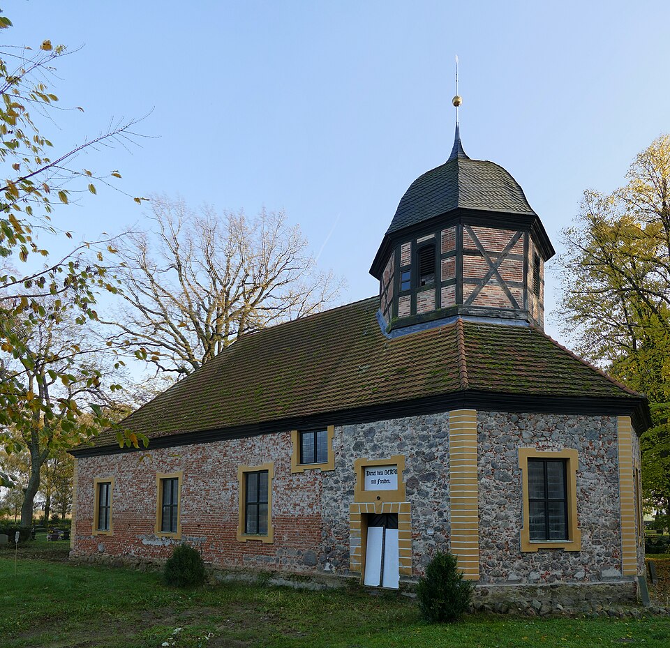 Scharmützelkirche in Ferdinandshof – Fenster-Gurus vermittelt Fachbetriebe in Ferdinandshof