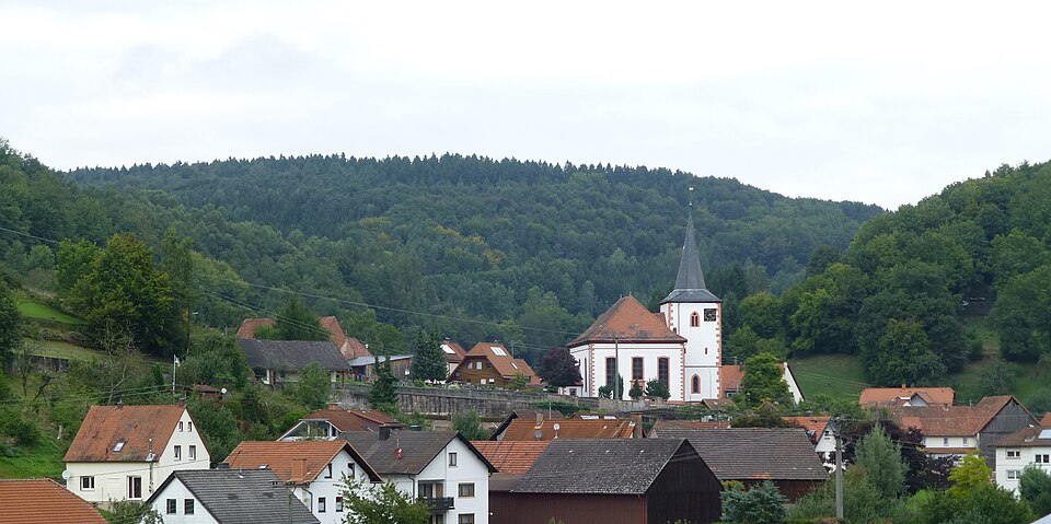 Fenster-Gurus in Flörsbachtal – Ansicht von Flörsbachtal (Foto: Jacquesverlaeken) Fenster-Gurus in Flörsbachtal – Ansicht von Flörsbachtal