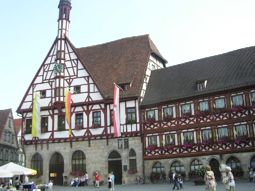 Fenster-Fachbetriebe in Forchheim: Rathaus – Foto: Schubbay Fenster-Fachbetriebe in Forchheim: Rathaus