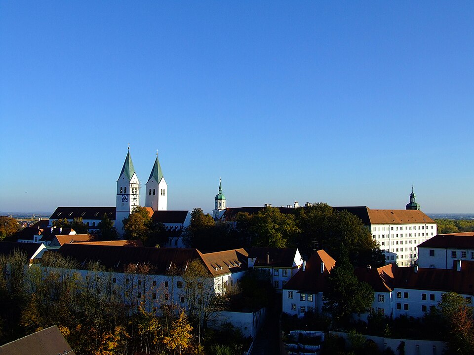 Fenster-Fachbetriebe in Freising: Freisinger Dom – Foto: Radlmoar Fenster-Fachbetriebe in Freising: Freisinger Dom