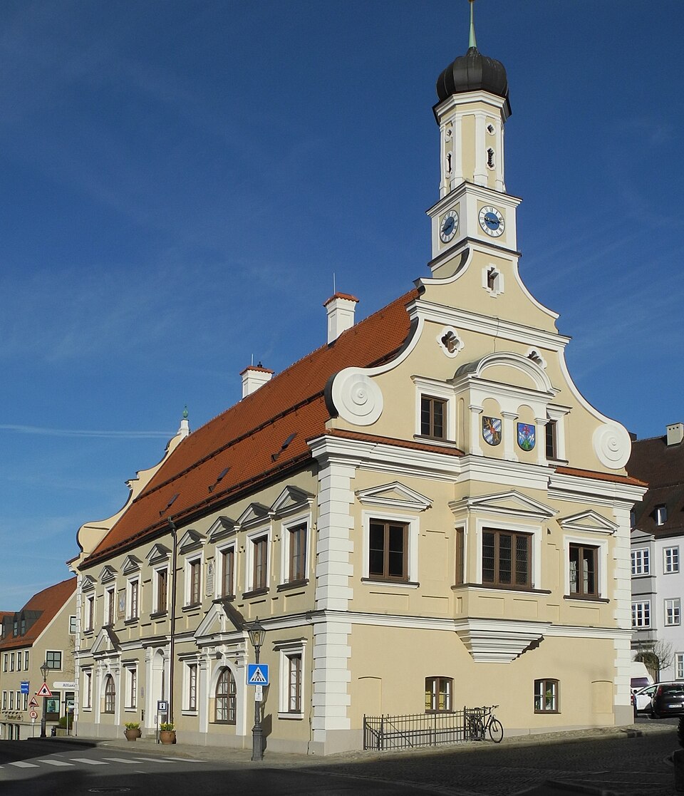 Fenster-Fachbetriebe in Friedberg: Rathaus – Foto: Franzfoto Fenster-Fachbetriebe in Friedberg: Rathaus