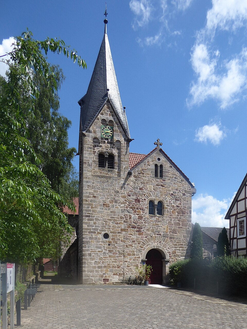 Fenster-Fachbetriebe in Fuldatal: Stadtansicht – Foto: Rendor Thuces Al'Nachkar Fenster-Fachbetriebe in Fuldatal: Stadtansicht