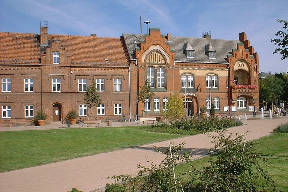 Fenster-Fachbetriebe in Genthin: Rathaus