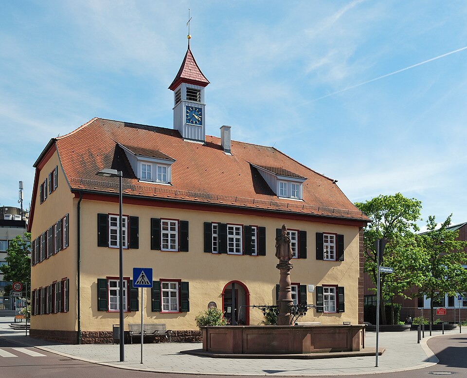 Fenster-Fachbetriebe in Gerlingen: Altes Rathaus – Foto: Harke Fenster-Fachbetriebe in Gerlingen: Altes Rathaus