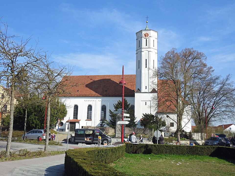 Fenster-Fachbetriebe in Gersthofen: Kirchpl, Stadtpfarrkirche – Foto: Flodur63 Fenster-Fachbetriebe in Gersthofen: Kirchpl, Stadtpfarrkirche