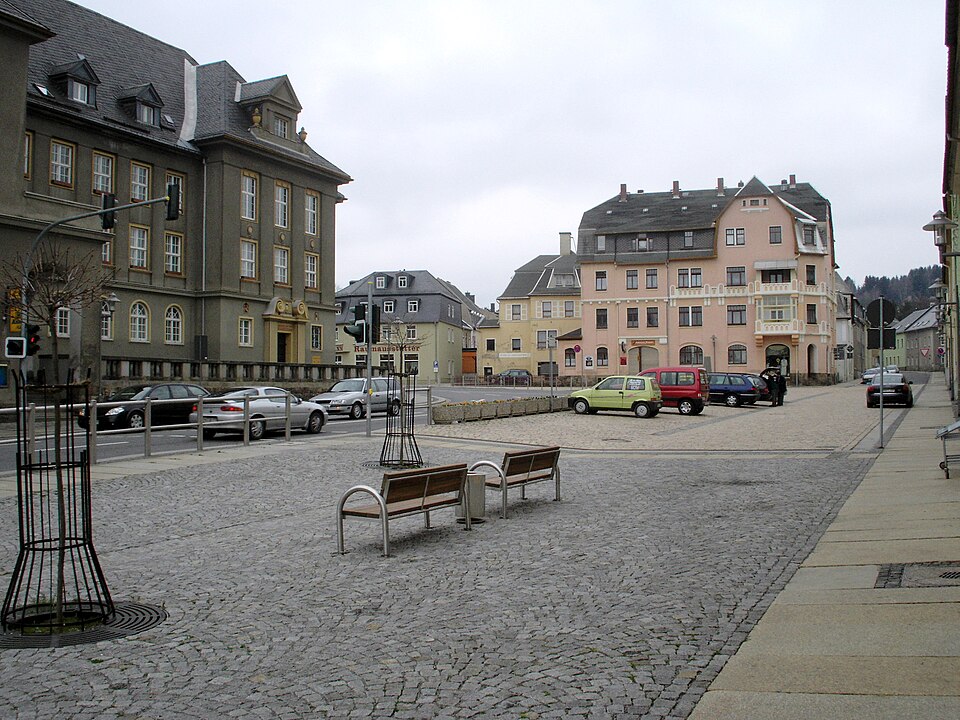 Fenster-Gurus in Geyer – Altmarkt (Foto: Leppus) Altmarkt in Geyer – Fenster-Gurus vermittelt Fachbetriebe in Geyer